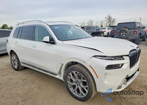 2024 BMW X7 xDrive40I z USA, uszkodzony, nr VIN 5UX23EM03R9T89120